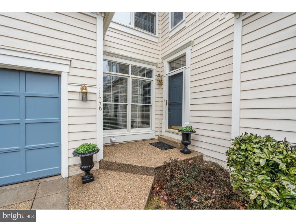 11458 Hollow Timber Court Reston, VA 20194 - Photo 3 of 33