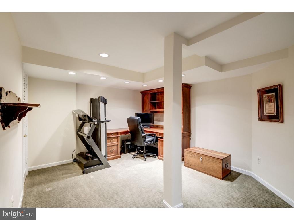 11458 Hollow Timber Court Reston, VA 20194 - Photo 29 of 33