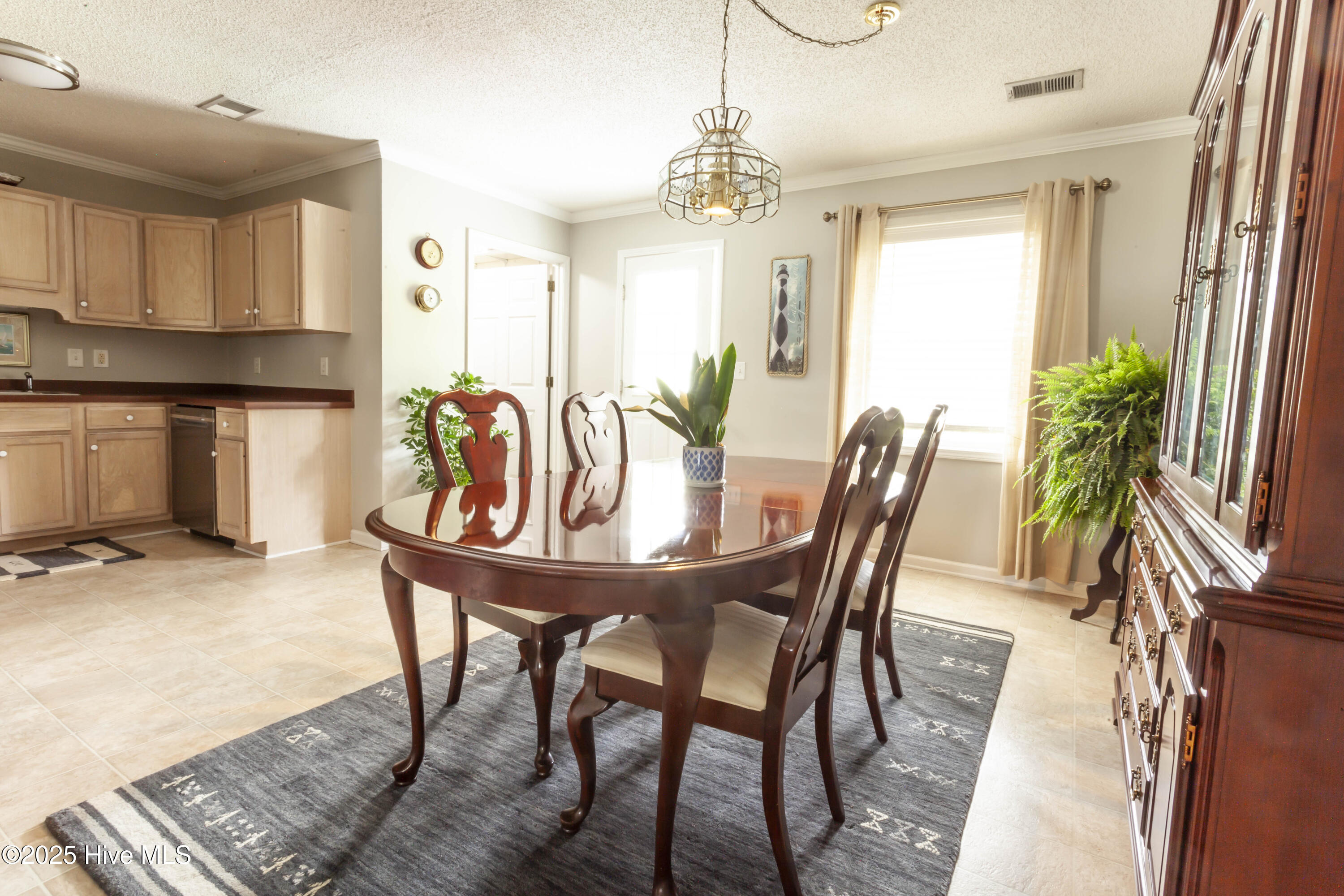 109 Ferry Dock Road Gloucester, NC 28528 - Photo 8 of 17 Dining area