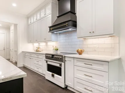 $1,100,000 | 405 Audrey Place, Charlotte, NC 28226