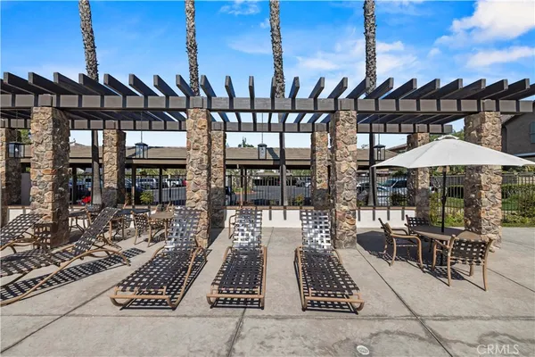 $630,000 | 19354 Laroda Lane, Unit 165, Saugus, CA 91350