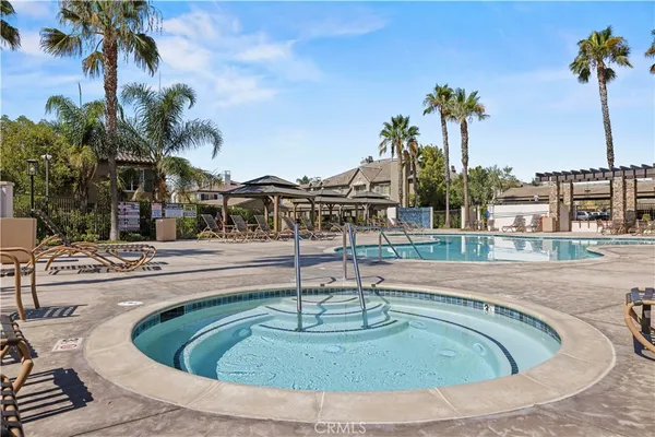 $630,000 | 19354 Laroda Lane, Unit 165, Saugus, CA 91350