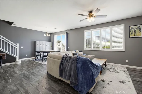 $630,000 | 19354 Laroda Lane, Unit 165, Saugus, CA 91350