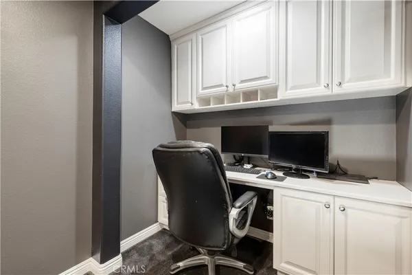 $630,000 | 19354 Laroda Lane, Unit 165, Saugus, CA 91350