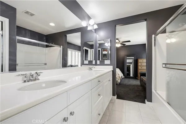 $630,000 | 19354 Laroda Lane, Unit 165, Saugus, CA 91350