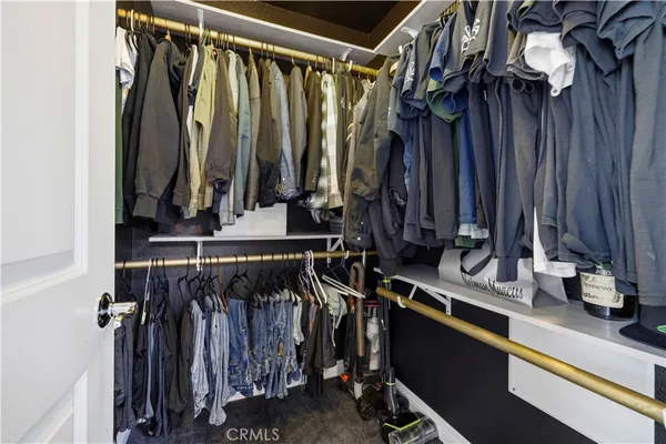 $630,000 | 19354 Laroda Lane, Unit 165, Saugus, CA 91350