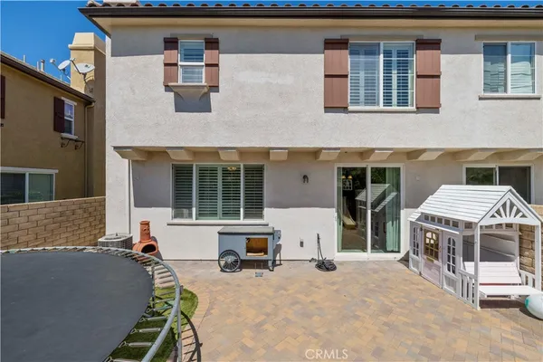 $630,000 | 19354 Laroda Lane, Unit 165, Saugus, CA 91350