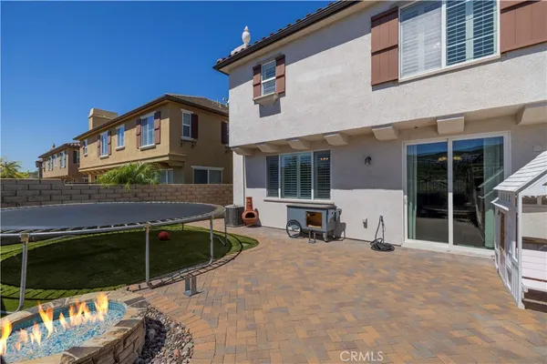 $630,000 | 19354 Laroda Lane, Unit 165, Saugus, CA 91350