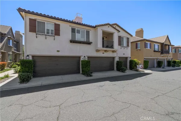 $630,000 | 19354 Laroda Lane, Unit 165, Saugus, CA 91350
