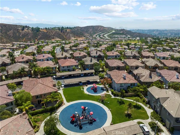 $630,000 | 19354 Laroda Lane, Unit 165, Saugus, CA 91350