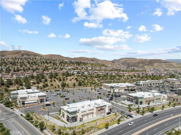 $630,000 | 19354 Laroda Lane, Unit 165, Saugus, CA 91350