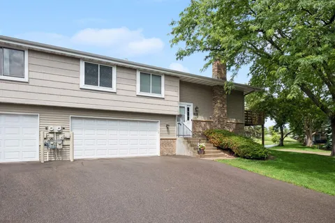 $262,000 | 9651 Ensign Circle, Bloomington, MN 55438