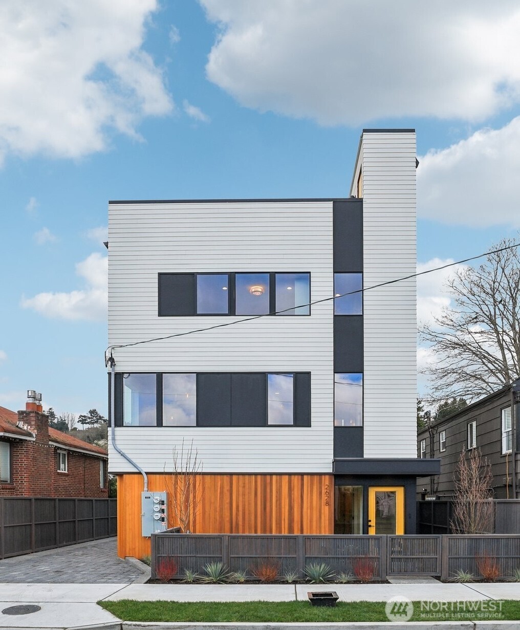 2628 58th Avenue Southwest Seattle, WA 98116 - Photo 40 of 40 a view of building with yard