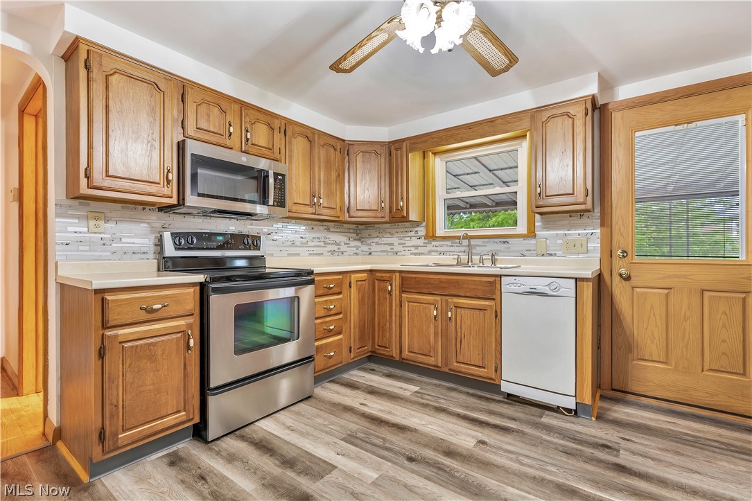818 Canton Road Northwest Carrollton, OH 44615 - Photo 17 of 38