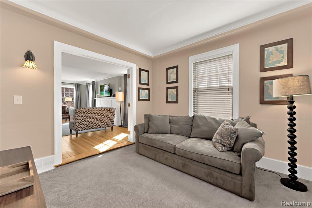 1317 Bishop Road Grosse Pointe Park, MI 48230 - Photo 23 of 42