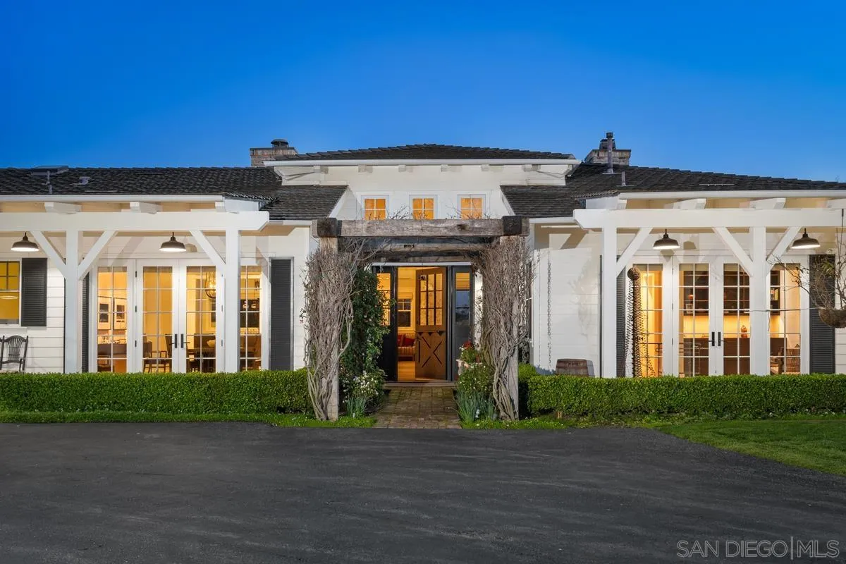 3403 Via Monteverde Encinitas, CA 92024 - Photo 3 of 22