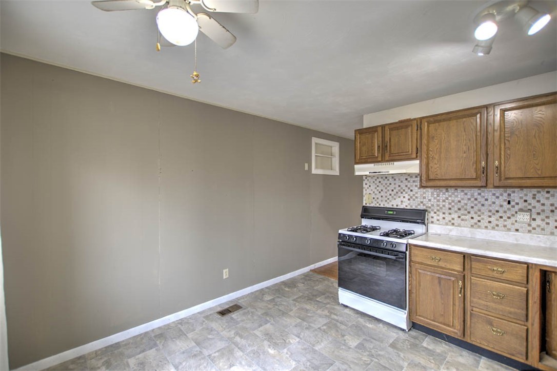 54 Whippoorwill Drive Decatur, IL 62526 - Photo 14 of 25 Gallery Image 14