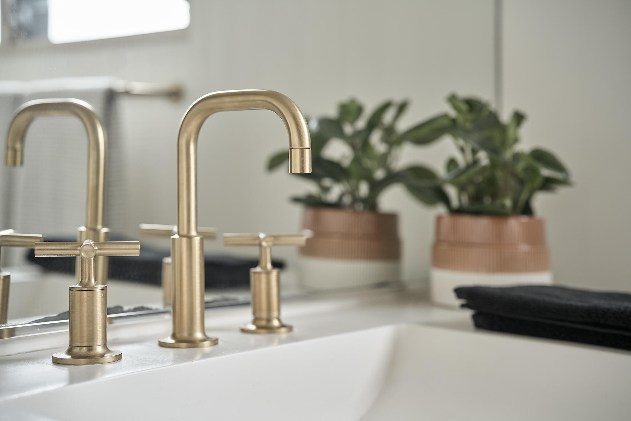180 Hermosillo Road Montecito, CA 93108 - Photo 30 of 56 a view of entryway with a potted plant