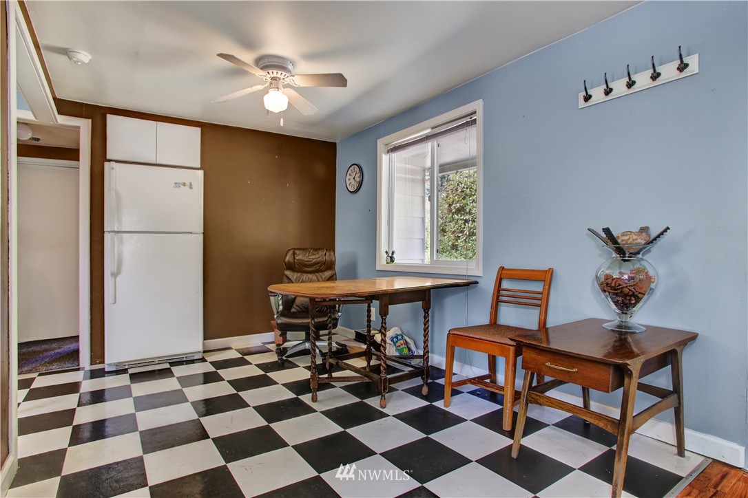 114 216th Street Southeast Bothell, WA 98021 - Photo 9 of 11