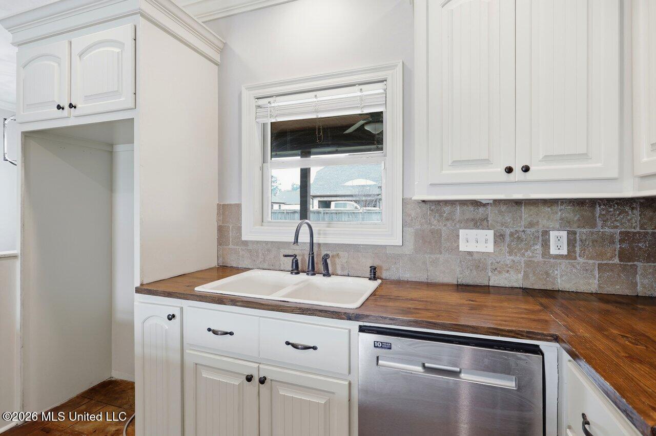 301 Siltstone Ridge Brandon, MS 39047 - Photo 13 of 32 301 Siltstone Ridge Home Tours MS 13