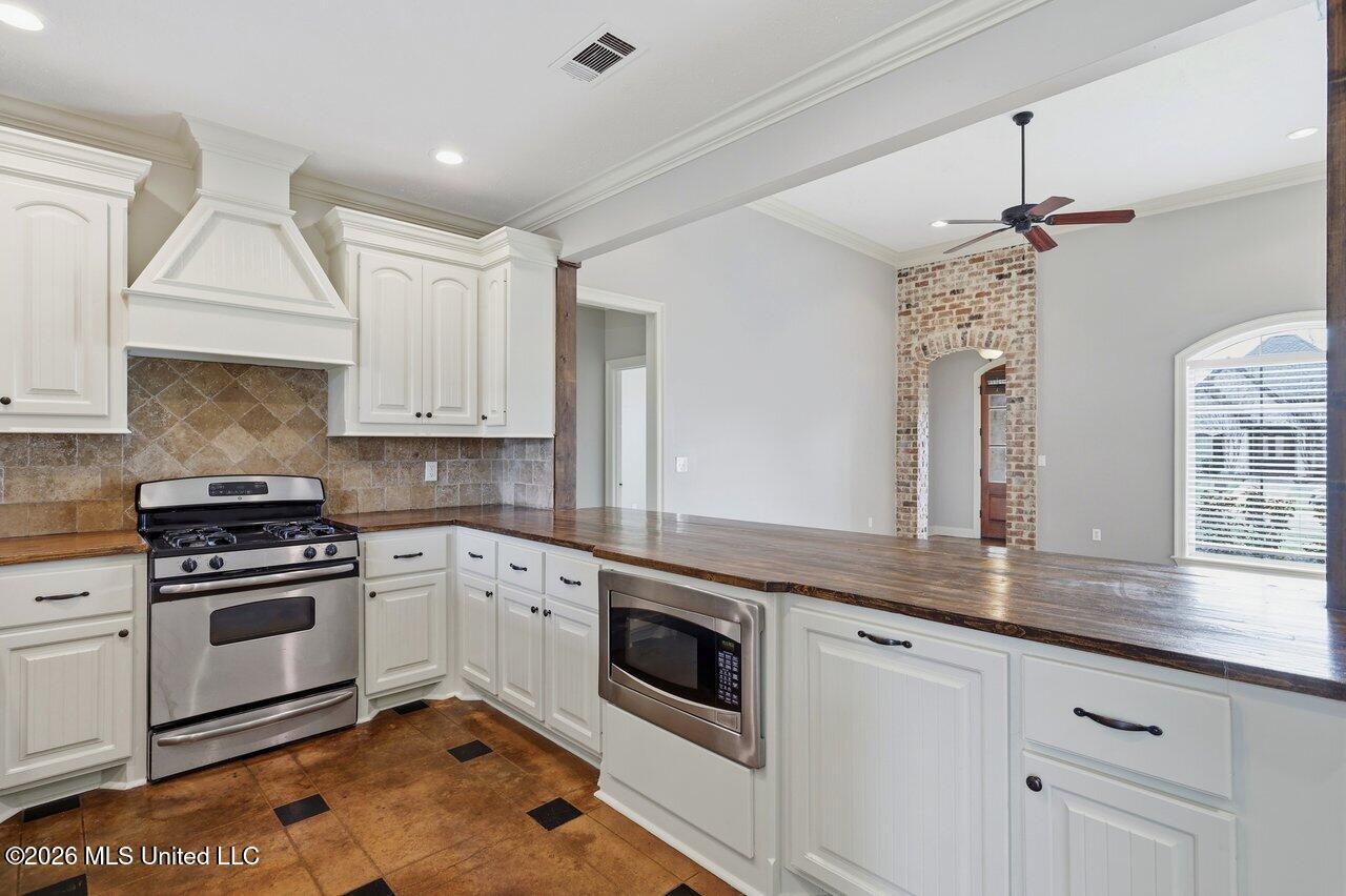 301 Siltstone Ridge Brandon, MS 39047 - Photo 14 of 32 301 Siltstone Ridge Home Tours MS 14