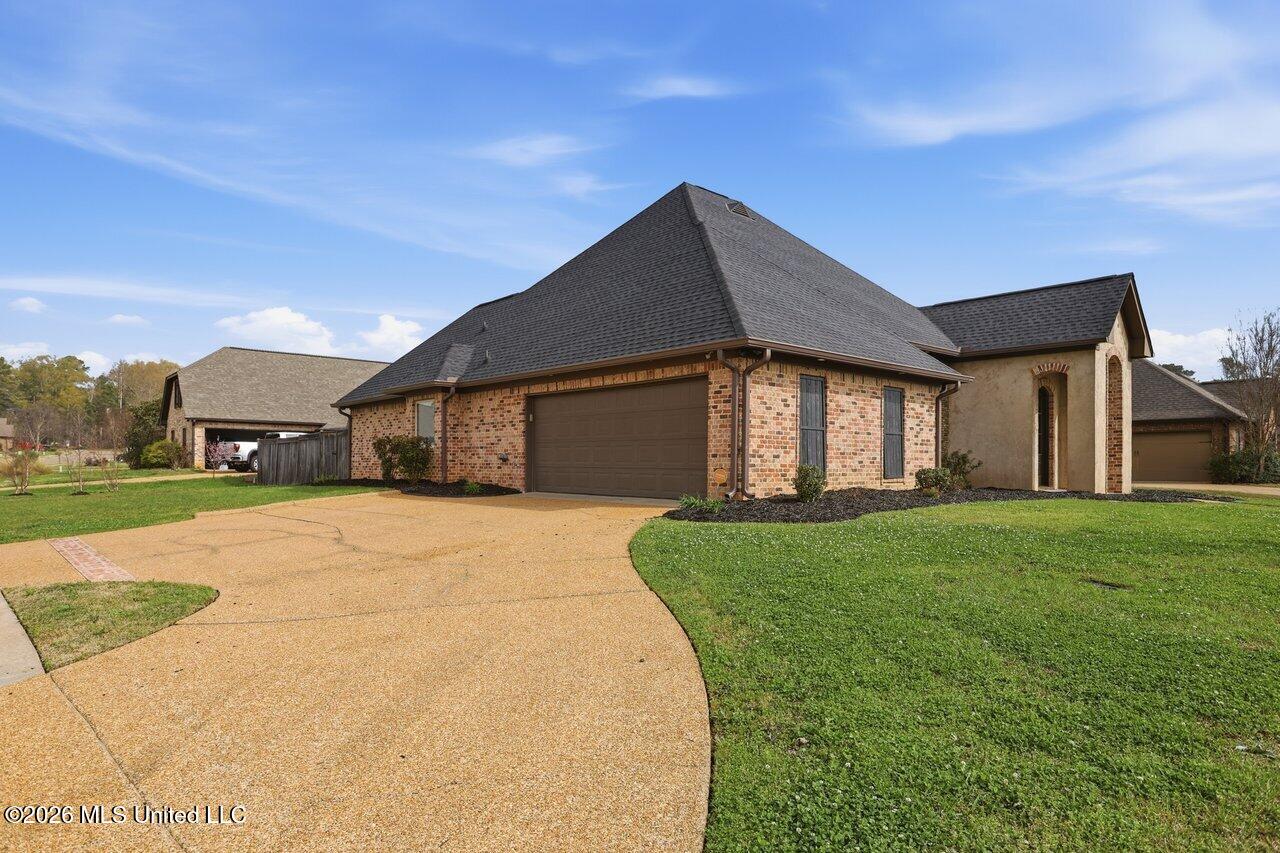 301 Siltstone Ridge Brandon, MS 39047 - Photo 4 of 32 301 Siltstone Ridge Home Tours MS 4