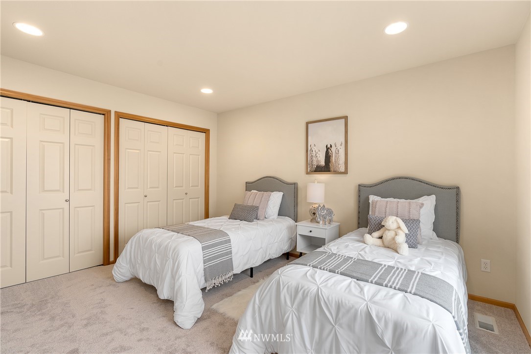 4417 Northeast 3rd Lane Renton, WA 98059 - Photo 11 of 20