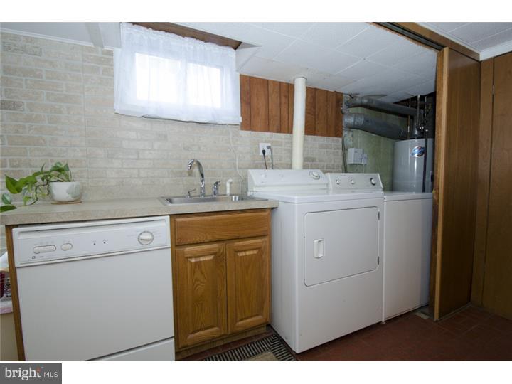 1438 Greenway Road Swarthmore, PA 19081 - Photo 5 of 18