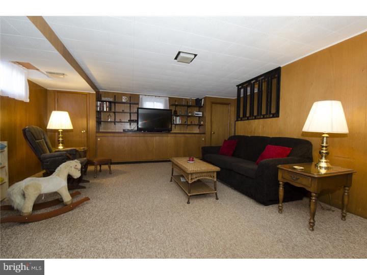 1438 Greenway Road Swarthmore, PA 19081 - Photo 10 of 18