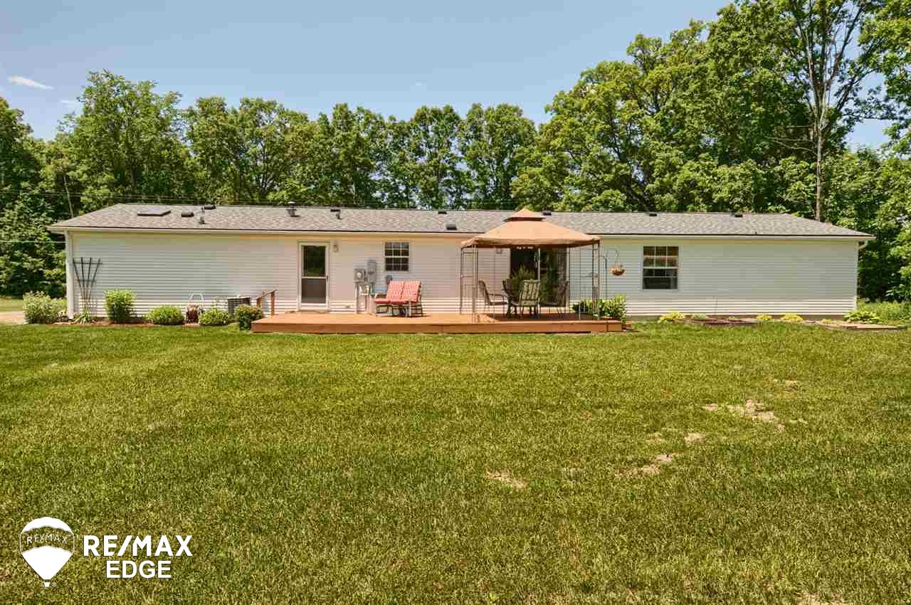 4200 Skelton Road Columbiaville, MI 48421 - Photo 5 of 36 31384842-4.JPG