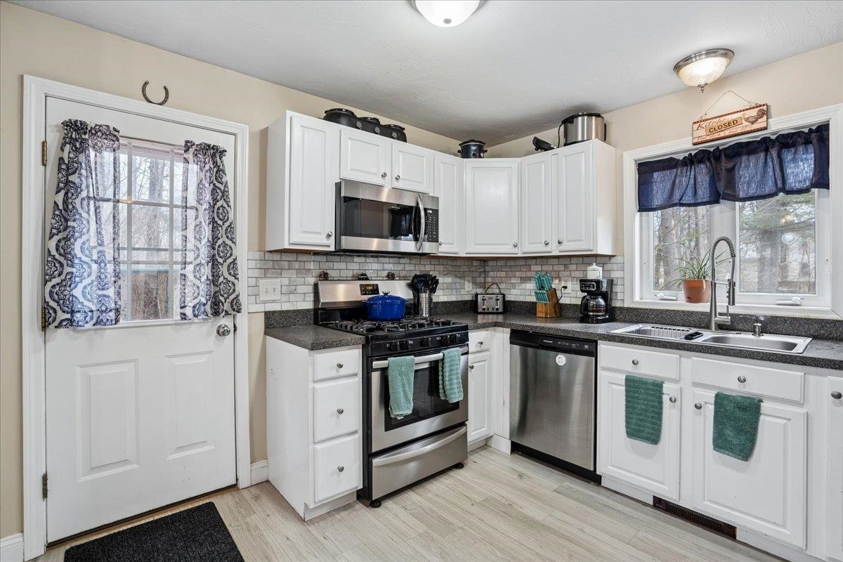 29 Sweatt Street Concord, NH 03303 - Photo 8 of 44