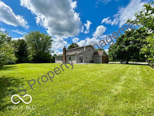 6627 Live Oak Road Indianapolis, IN 46214 - Photo 5 of 35