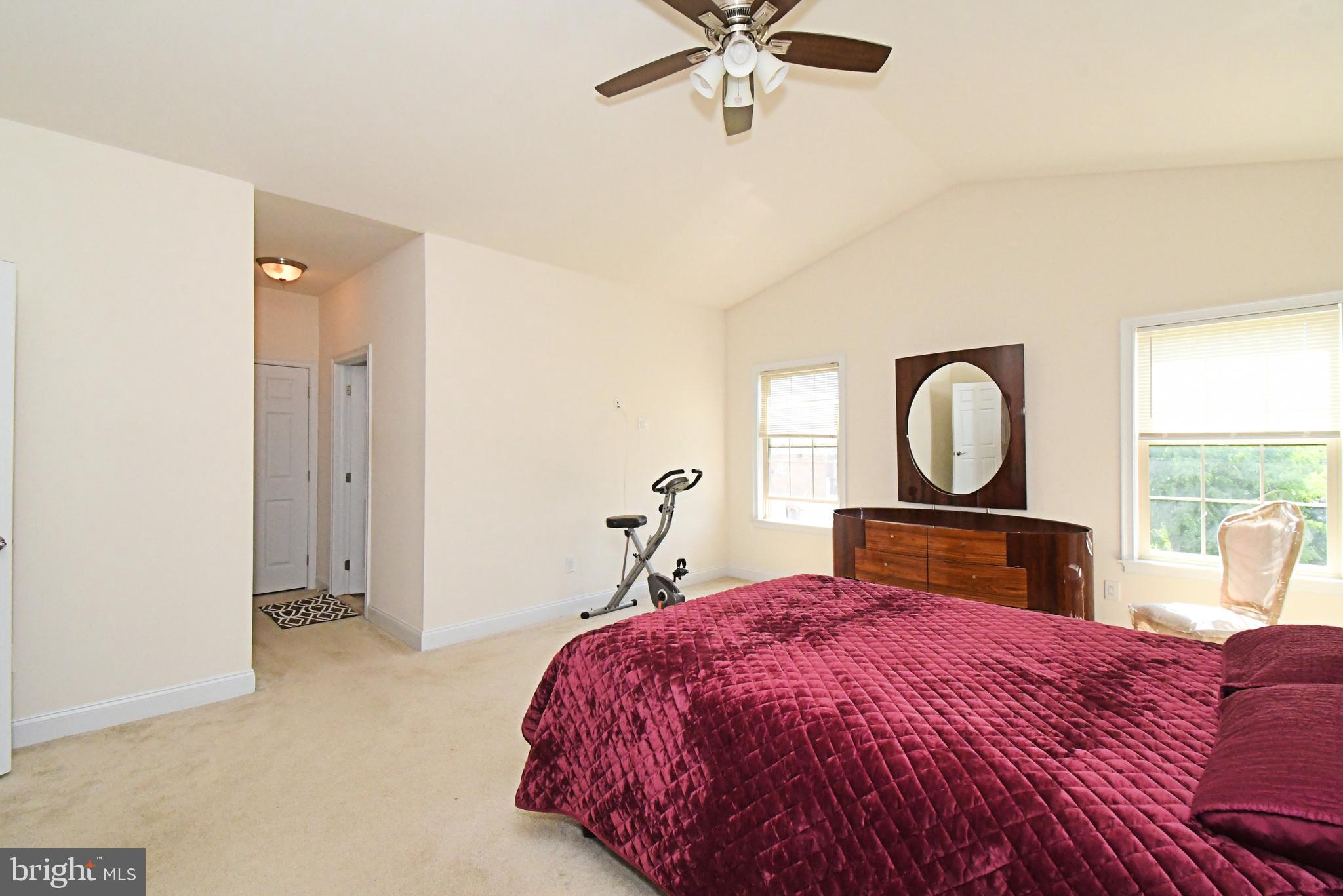 13113 Worthington Road Philadelphia, PA 19116 - Photo 27 of 63