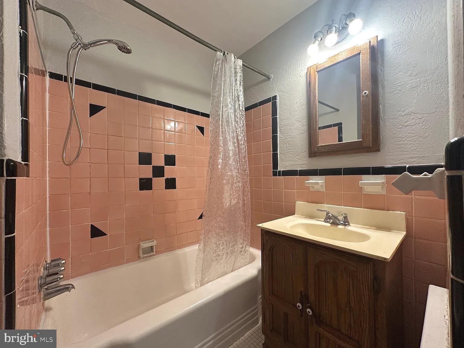 5703 Charles Street Philadelphia, PA 19135 - Photo 10 of 20