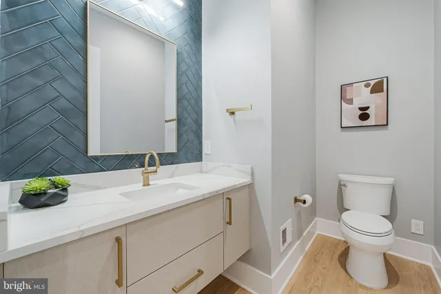 $3,499,999 | 1052 Balls Hill Road, McLean, VA 22101