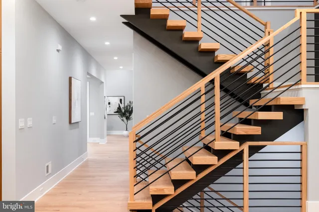 $3,499,999 | 1052 Balls Hill Road, McLean, VA 22101