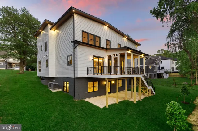 $3,499,999 | 1052 Balls Hill Road, McLean, VA 22101