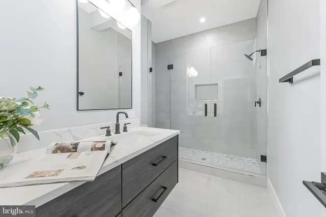 $3,499,999 | 1052 Balls Hill Road, McLean, VA 22101