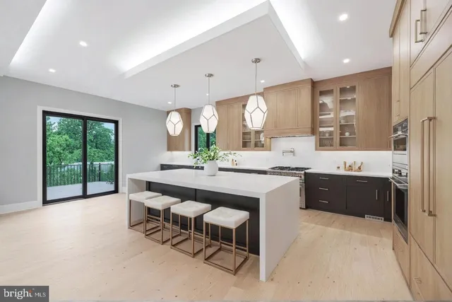 $3,499,999 | 1052 Balls Hill Road, McLean, VA 22101