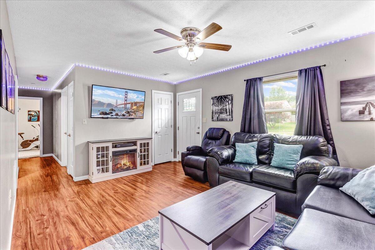 617 Deanna Stroll Road Heath, OH 43056 - Photo 15 of 25 11-0X6A7198_199_200