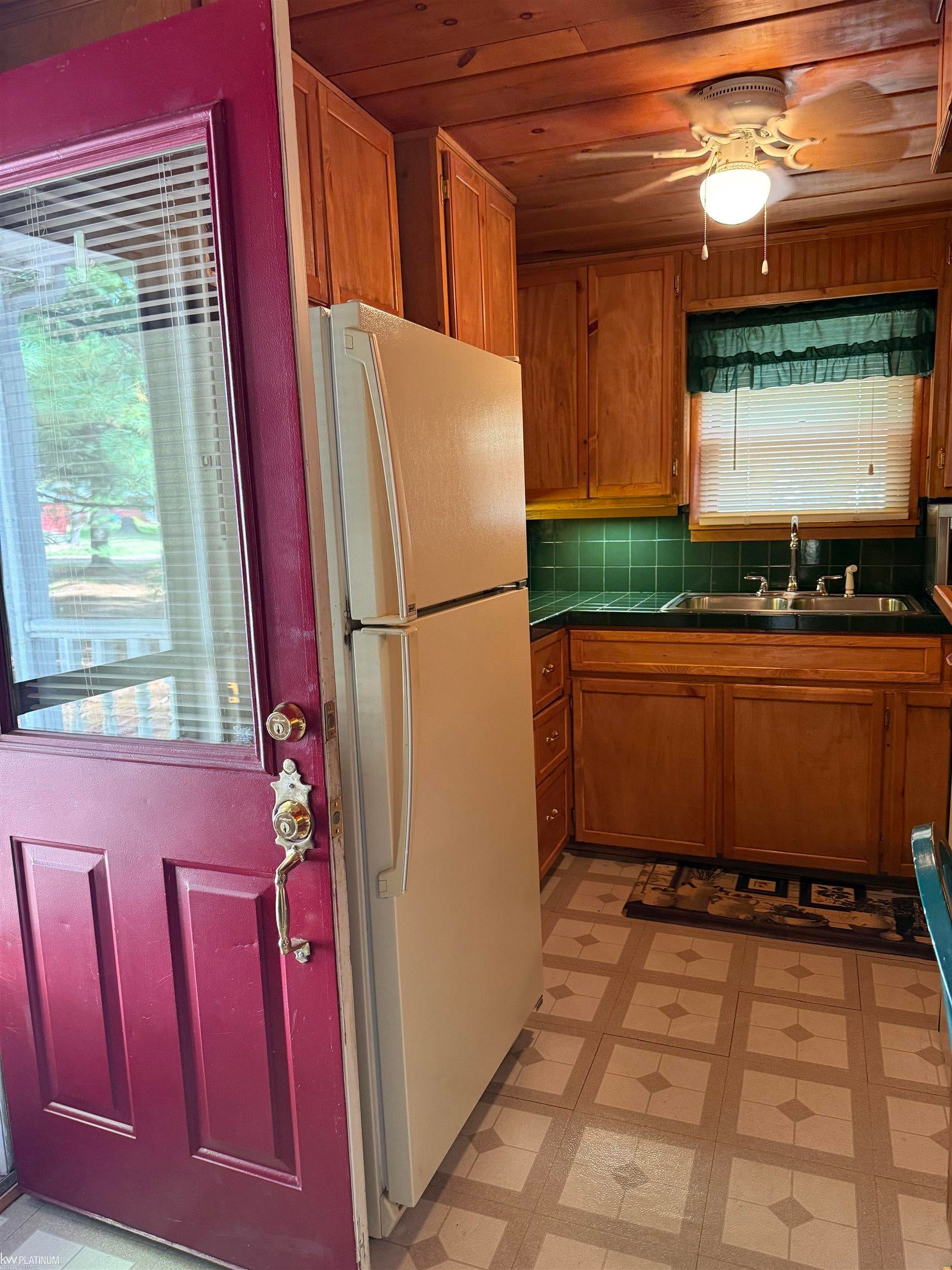 9686 Doe Road Harrison, MI 48625 - Photo 14 of 20 Gallery Image 14