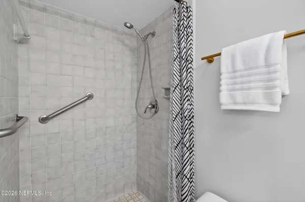 $2,200 | 3042 Hampstead Drive, Jacksonville, FL 32225