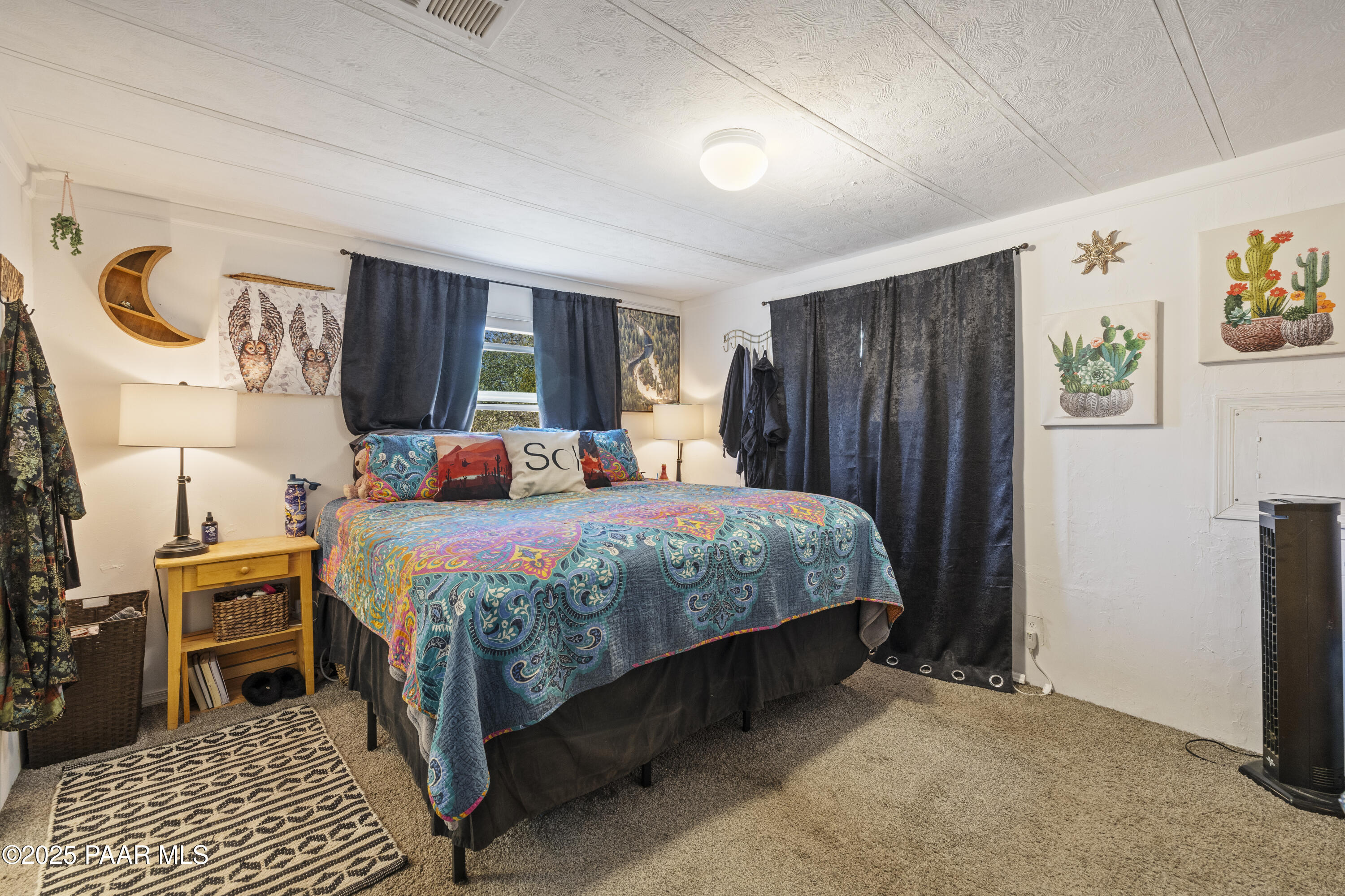 1502 Butterfield Road Prescott, AZ 86303 - Photo 29 of 46 065-Primary Bedroom