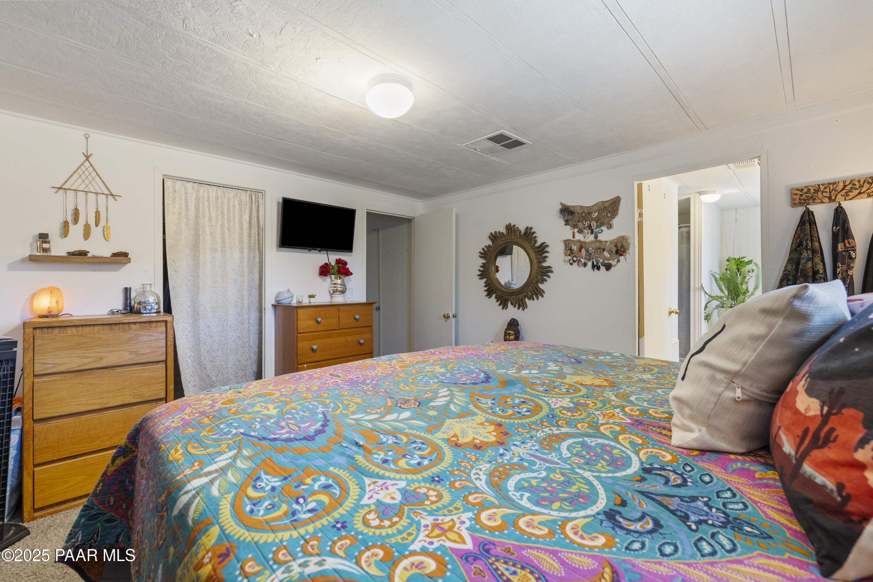 1502 Butterfield Road Prescott, AZ 86303 - Photo 30 of 46 070-Primary Bedroom
