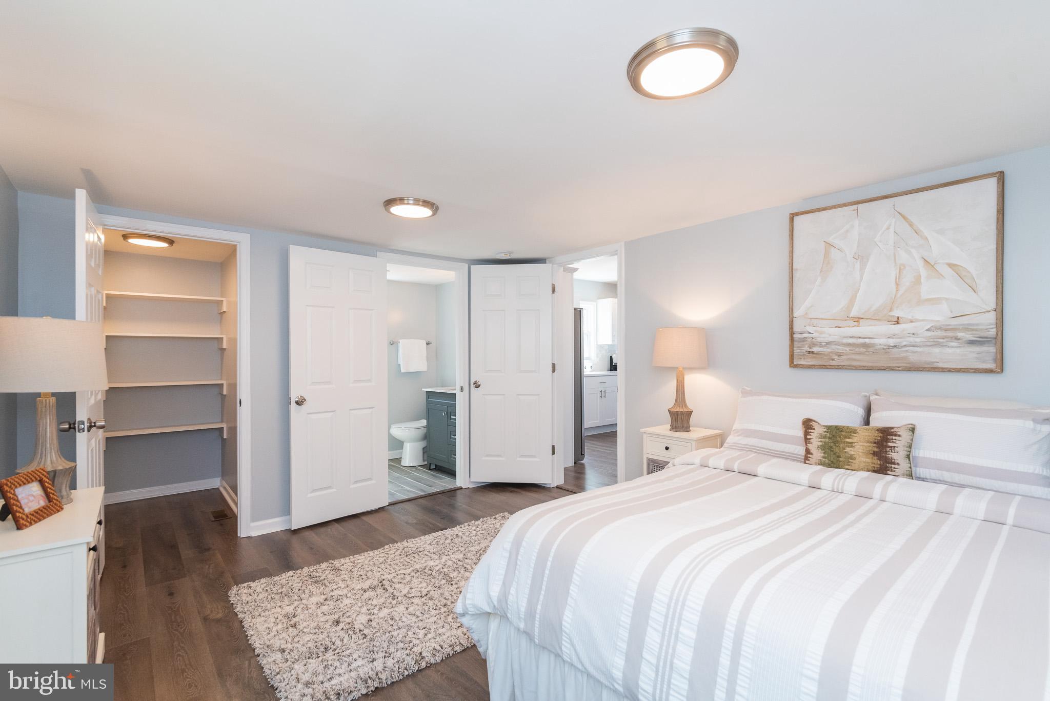 800 Rosedale Avenue Rosedale, MD 21237 - Photo 23 of 44 MBR w/Walk in closet and Full En Suite Bath!