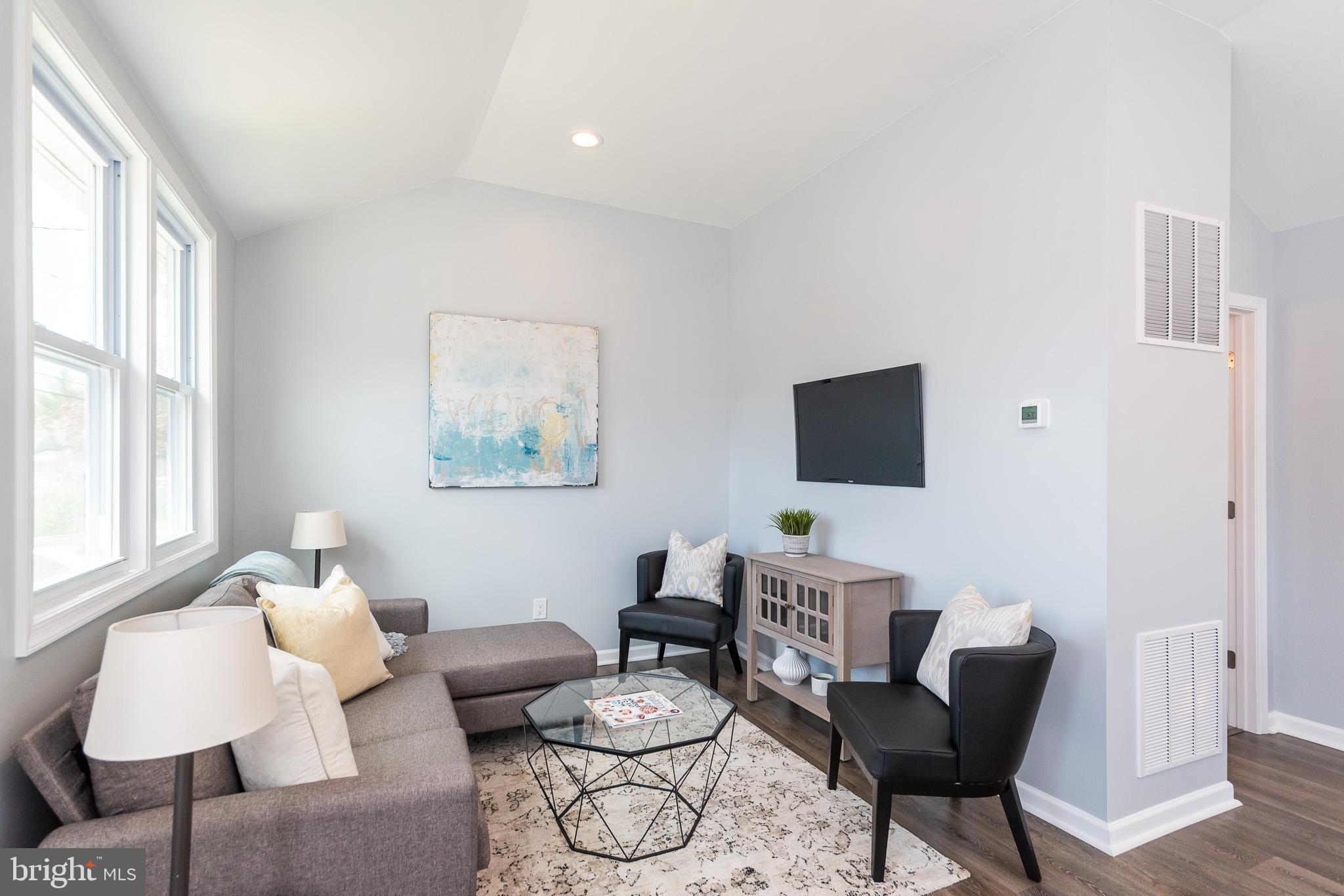 800 Rosedale Avenue Rosedale, MD 21237 - Photo 8 of 44 Vaulted Ceilings give a spacious feeling!
