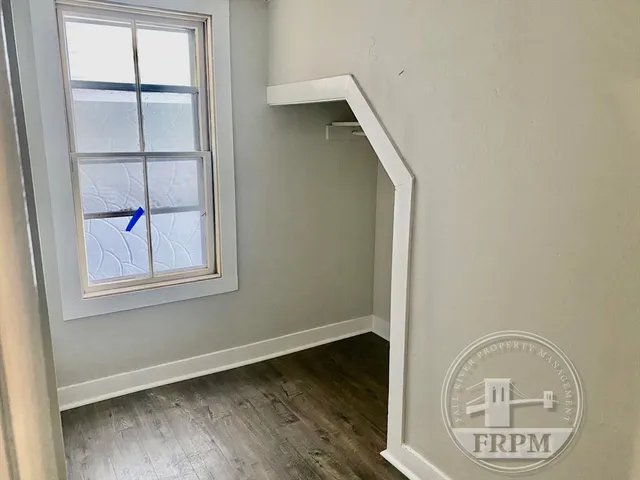 $1,650 | 270 4th Street, Unit 1, Fall River, MA 02721