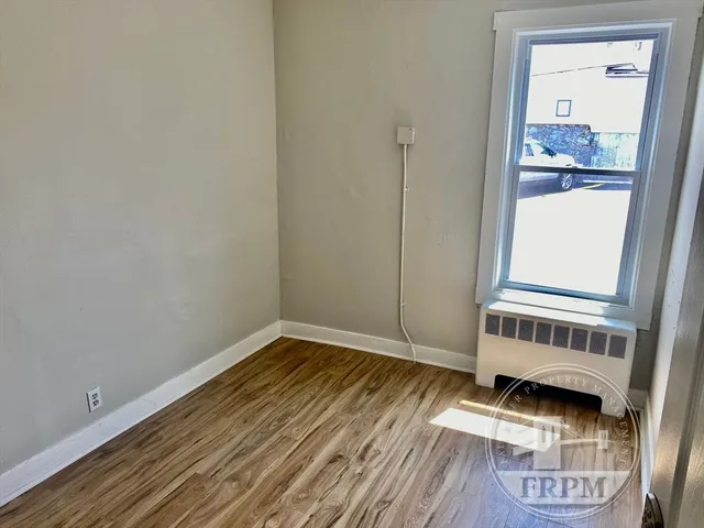 $1,650 | 270 4th Street, Unit 1, Fall River, MA 02721