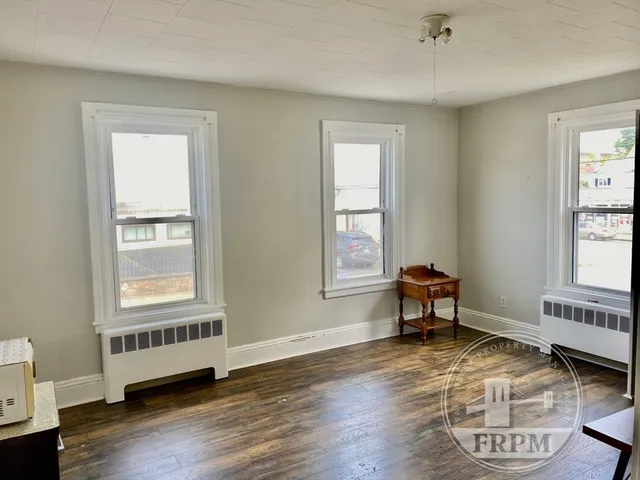 $1,650 | 270 4th Street, Unit 1, Fall River, MA 02721