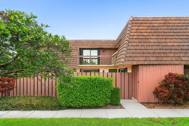 a view of a large building